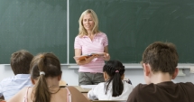 Stire din Cultură-Educație : Dilemele învățământului românesc. "Opționalele nu trebuie folosite  pentru completarea normei didactice!"
