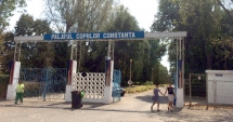 Stire din Cultură-Educație : "Comoara" de la Palatul Copiilor - paragina întinsă pe 10 hectare!