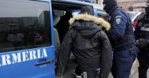 Stire din Eveniment : Percheziții la dealeri de droguri