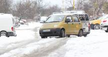 Stire din Eveniment : Cum poți rămâne fără plăcuțele de înmatriculare dacă n-ai cauciucuri de iarnă