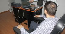 Stire din Eveniment : Fără secrete, la detectorul de minciuni. Ce tehnici folosesc pungașii pentru a-l păcăli!