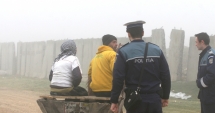 Stire din Eveniment : Viceprimarul și consilierii, caraule pentru prinderea hoților. "Ce să facem, să stăm  cu mâinile în sân să ne uităm cum ne fură?"
