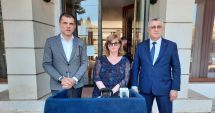 Stire din Politică-Administrație : Ce se întâmplă cu autorecenzarea online. "Populaţia este reticentă din cauza tehnologiei"