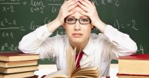 Stire din Cultură-Educație : Avalanșă de îmbolnăviri în rândul profesorilor. Decât să distrugem economia, mai bine merg elevii degeaba la școală