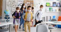 Stire din Cultură-Educație : Sună clopoţelul! Şcoli şi grădiniţe în şantier şi doar jumătate din profesori vaccinaţi