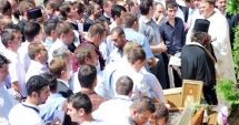 Stire din Cultură-Educație : Nu mai vrea nimeni să fie decan la Teologie. "Suntem în sesiune, nu stăm în loc de asta!"
