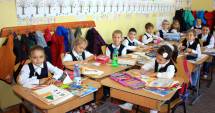 Stire din Cultură-Educație : Revin uniformele? Cum se vor îmbrăca elevii la școală