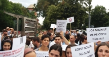Stire din Social : Obligativitatea vaccinării copiilor  a stârnit proteste și valuri de nemulțumiri