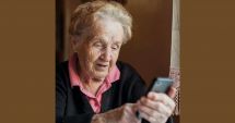 Stire din Social : Singuri și lipsiți de sprijin, mii de bătrâni își caută alinarea la serviciul social telefonic