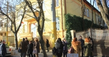 Stire din Cultură-Educație : "Victime colaterale" ale concursului de directori. Zeci de suplinitori, rămași fără catedră