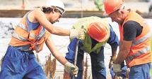 Stire din Economie : Forța de muncă este mai scumpă în 2016