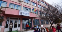 Stire din Cultură-Educație : Foști dascăli ai Școlii nr. 12 "Hașdeu"  își dau întâlnire, la ceas aniversar