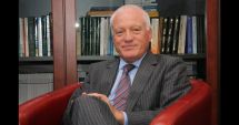 Stire din Cultură-Educație : Fostul ministru Valeriu Stoica, premiat de Universitatea "Ovidius"