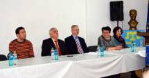 Stire din Cultură-Educație : Fostul rector al Universității "Ovidius", la comemorarea unui marcant fizician tătar