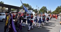 FOTO. Parada Portului Popular Turco-Tătar a reunit mii de participanţi, la Constanţa