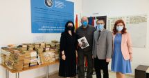 Stire din Cultură-Educație : Şcoala nr. 12 a primit în dar 800 de volume de beletristică