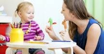 Stire din Social : Criză de bone pe piața din Constanța! Cum găsești dădaca perfectă