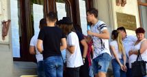 Stire din Cultură-Educație : Primarul Constanței, acuzat de elevi de manipulare. "Majorarea burselor este o necesitate, nu un moft!"