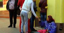 Stire din Social : Câți bani fac cerșetorii de pe străzile Constanței