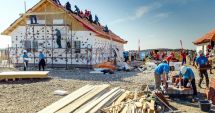 Stire din Social : Opt familii sărmane vor avea un acoperiș și un cămin cald, la iarnă