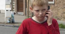 Stire din Social : Copii cu dor de mamă și de tată! Ce responsabilități au părinții plecați în străinătate