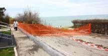 Stire din Social : Faleza Constanței a luat-o la vale. Proiectul rezidențial "Eminescu Street", abandonat!