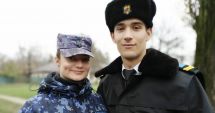 Stire din Cultură-Educație : Frați de sânge și de... arme! Soră și frate, militari la marea paradă de Ziua Națională a României