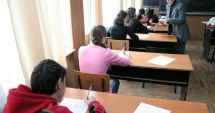 Încep emoțiile examenelor. Elevii susțin astăzi simularea la limba română