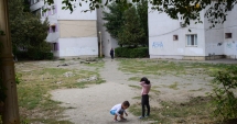Stire din Social : Probleme cu locurile de joacă? "Stăm și ne uităm la bani sperând că vom avea un constructor!"