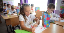 Stire din Cultură-Educație : Viitorul este al electronicului! Manualele pe hârtie ar putea deveni istorie