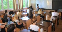Stire din Cultură-Educație : Se pregătește o nouă reformă în învățământ. Elevii cer să fie consultați pentru noile legi