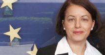 Stire din Cultură-Educație : Școala online, cu provocări și satisfacții. "Interacțiunea directă cu elevii este mult mai importantă!" (II)
