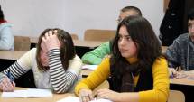 Stire din Cultură-Educație : Ce îi așteaptă pe elevii din clasele V-VIII. Dispar materii din programă, însă vor studia Tehnologia Informației