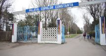 Stire din Cultură-Educație : Ruine, bălării și maidane. "Jungla" din curtea Palatului Copiilor