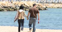 Stire din Social : Panică la Costinești. 30 de tineri suspecți și unul confirmat cu Covid-19, în vacanță, la mare
