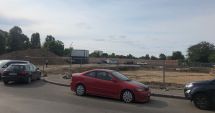 Stire din Social : Trist. Constanța, orașul în care parcările devin… supermarketuri!