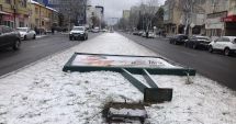 Stire din Social : Prăpăd în Constanța după codul portocaliu. 52 de copaci rupți și 15 semafoare distruse