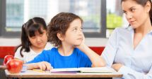 Stire din Cultură-Educație : A început școlarizarea învățătoarelor. Cadrele didactice, formate pentru a lucra cu noile programe școlare