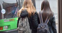 Stire din Cultură-Educație : Reducerile la transportul în comun pentru elevi, în pericol!