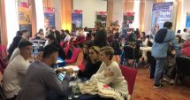 Stire din Social : Universitățile din străinătate "se bat" pe elevii români. "Sunt serioși, activi și învață foarte bine!"