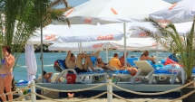 Stire din Social : Cât au cheltuit turiștii, pe litoral,  în minivacanța de Rusalii