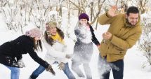 Stire din Social : "Vouchere de vacanță pentru angajații  de la stat se vor da și în următorii doi ani"