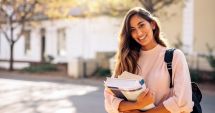 Stire din Cultură-Educație : Vrei să faci un an de liceu în America? Au început înscrierile pentru bursele Flex!