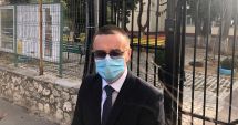 Stire din Social : Scandal cu răsunet la Şcoala nr. 29. Tineri amendaţi, director demisionar, poliţişti anchetaţi