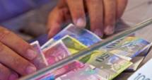 Stire din Economie : Francul elvețian a crescut la 4,47 lei, atingând un nou maxim istoric