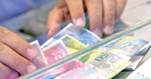 Stire din Economie : Francul a înghițit 3 bani