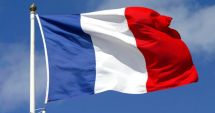 Stire din Actualitate : Emmanuel Macron, acuzat că a schimbat drapelul Franței fără să anunțe cetățenii