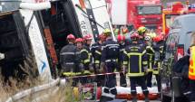 Stire din Actualitate : CARNAGIU PE ȘOSEA! 39 de oameni au murit în coliziunea dintre un autocar și un camion