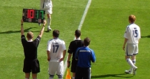 Stire din Sport : FRF aleasă de FIFA pentru a testa sistemul cu patru modificări