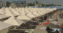 Stire din Social : Fumatul pe plajă, posibil restricționat! Propunere: zone speciale pentru fumători
